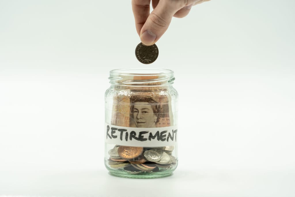Defined-Benefit & Cash-Balance Plans for Solo Founders: Shelter Up to $290K/Year in 2026